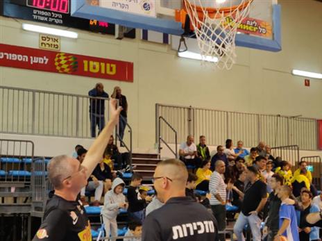 "באיזה אולם בארץ יש סל חלופי?"