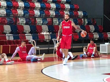 שחקני סרביה מתכוננים לישראל
