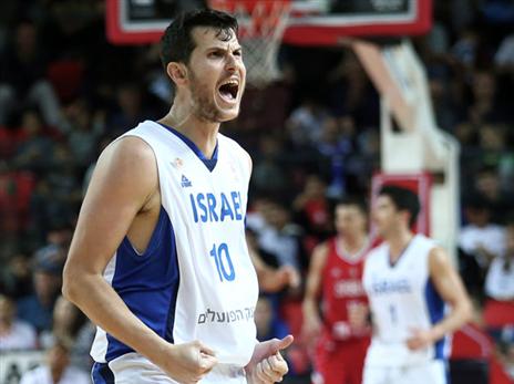 "יש רגעים שפניני מתעלה" (אלן שיבר)