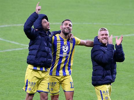 האליפות מתקרבת לקרית שלום (צילום: יוסי שקל)