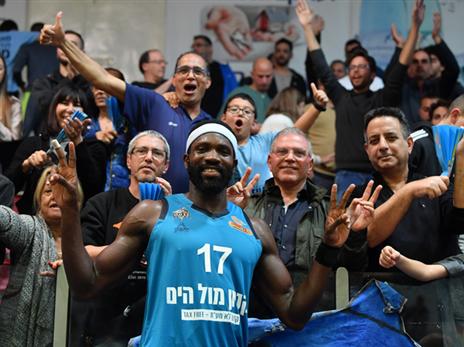 האילתים חוגגים ניצחון גדול (צילום: מנהלת הליגה)