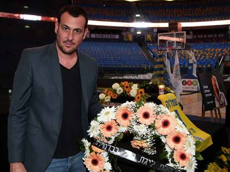 נציג המנהלת, עדלי מרכוס (אלן שיבר)