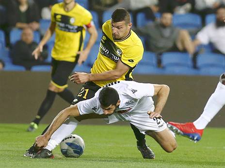 לא לשכוח לסגור רגליים. בצ'יראי (אלן שיבר)