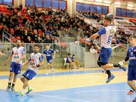 גיל פומרנץ מרמה"ש, בפורמה טובה (צילום: הדר ואן קולא, איגוד הכדוריד)