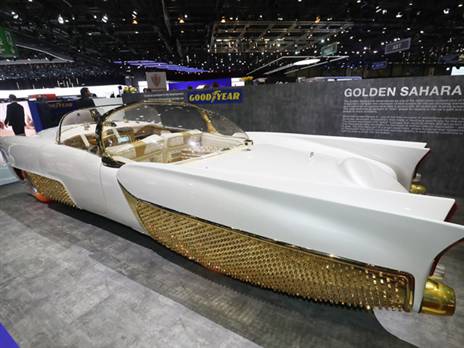 אחת ההופעות המיוחדות בתערוכת ז'נבה. בשנות ה-50 הופיעה מכונית בשם 'סהרה המוזהבת' שהיתה מבוססת על לינקולן קפרי פרטית של ג'ורג' באריס, מעצב מכוניות רכב שפיתח כלי רכב רבים לסדרות טלוויזיה (איש-העטלף) בשנות ה-60 והלאה. הדגם השני, סהרה 2 מ-1958 הוצגה בכמה תערוכות אמריקניות כדי לשקף את הקידמה הטכנולוגית שביצעה חברת הצמיגים 'גודייר' בתרכובות המסייעות באחיזת המכונית בכביש רטוב. איפשהו בשנות ה-60 היא נעלמה עד שנמצאה שוב אשתקד ושוחזרה על ידי אספן נלהב שהחליט להטיס אותה השנה לתערוכת ז'נבה. לדברי המארגנים הי