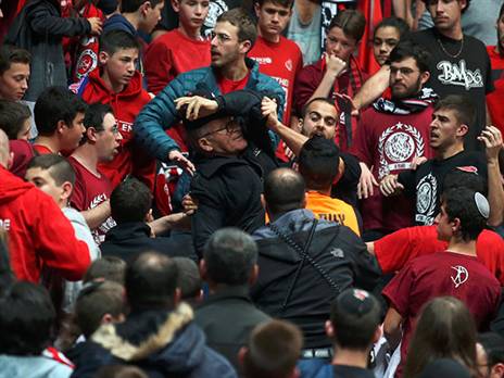 המערכת ניטרלה את הרעשים מסביב. הקהל הירושלמי (אלן שיבר)