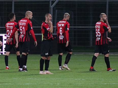 לא דומה לעונה שעברה (אנצ'ו גוש, סוכנות ג'יני)