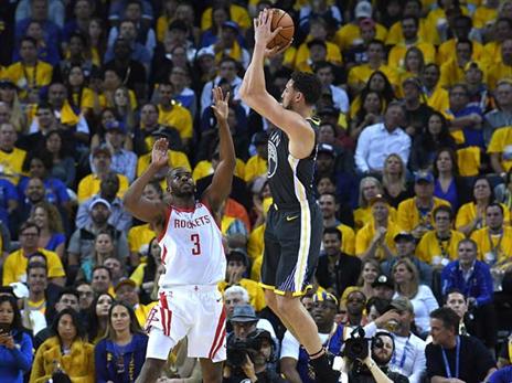 תומפסון. עוד הופעה דומיננטית (Photo by Thearon W. Henderson/Getty Images)