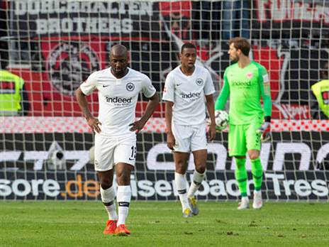 תבוסה היסטורית לשחקנים של הוטר (getty)