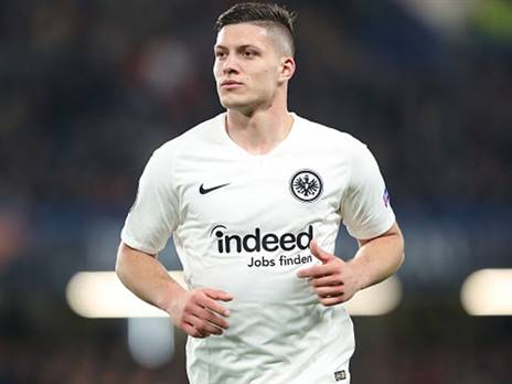 רגע לפני שהוא עוזב, ינסה להעלות את פרנקפורט לצ'מפיונס. יוביץ' (Gettyimages)