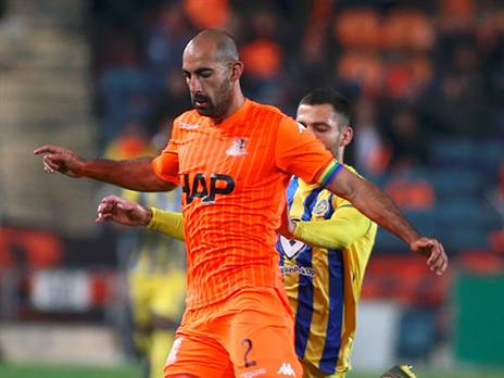 רוצה לחזור לאירופה. מורי (אלן שיבר)