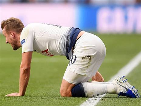 ההחלטה לפתוח איתו סרבלה את טוטנהאם. קיין (getty)