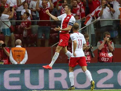 הפולנים מרוצים (צילום: אודי ציטיאט)