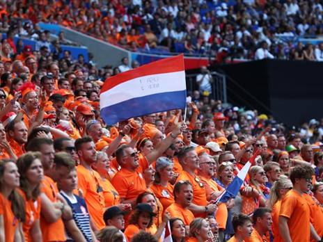 האוהדים הכתומים רצו סנסציה, אבל זה לא עזר להם (GETTY)