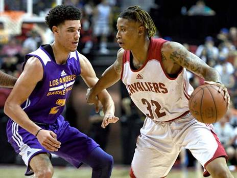 וויליאמס מול לונזו בול. מליגת הקיץ לליגת העל (GETTY)