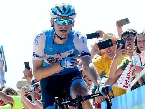 הקדיש את הניצחוןלרוכב הבלגי המנוח ביורג למברכט