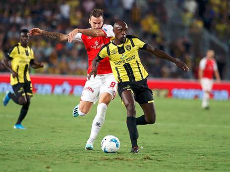 ורדאסקה יפתח לצידו, קונטה (אלן שיבר)