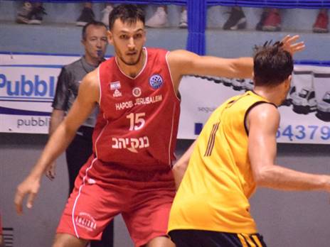 האדומים התקשו מאוד. נמרוד לוי (צילום: אתר רשמי הפועל ירושלים)