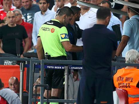 "הרמה של השיפוט וה-VAR נמוכה" (אלן שיבר)