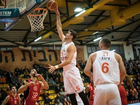 ג'ף וויטי כיכב מתחת לסלים (מנהלת הליגה)