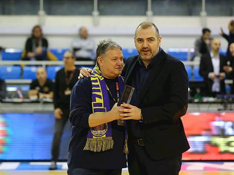 דדאס לפני המשחק (מנהלת הליגה)