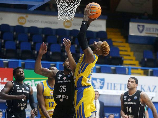 קיין פתח מצויין ונעלם(FIBA)