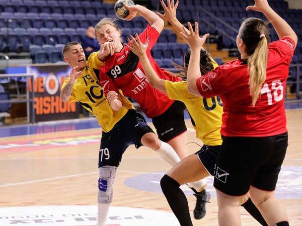 (הדר ואן קולא, איגוד הכדוריד)