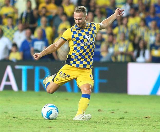 דן גלזר. בן חמו עבר מסלול דומה (אלן שיבר)