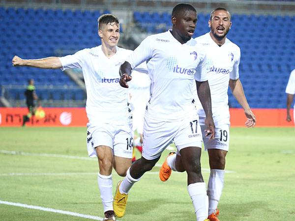 לפחות שרצקי הרוויח. האסלביינק (דני מרון)