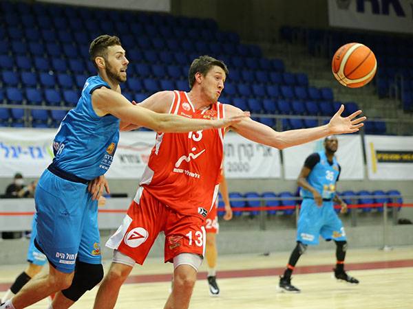 (לירון מולדובן, מנהלת הליגה)