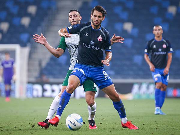 וארן שב לאימונים. (מאור אלקסלסי)