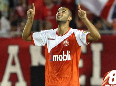 רוצה להתניע את הקריירה בארמניה. סוויסה (אלן שיבר)