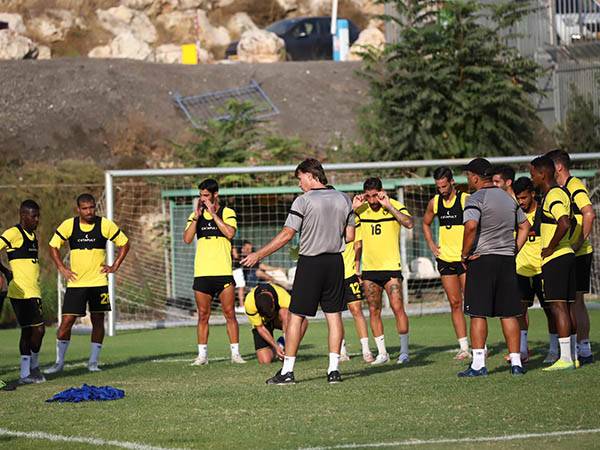 שחקני בית"ר. לא מוותרים בכזאת קלות (באדיבות האתר הרשמי)