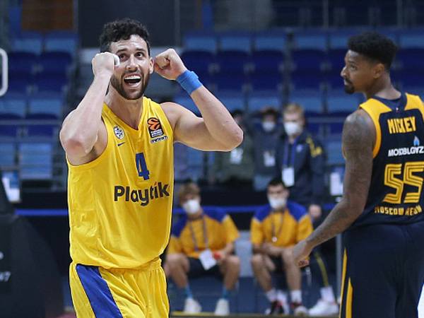 קלויארו והחברים נשמו לרווחה (GETTY)