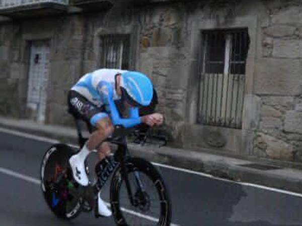 מרטין, הפודיום מתרחק מעט (נועה ארנון)