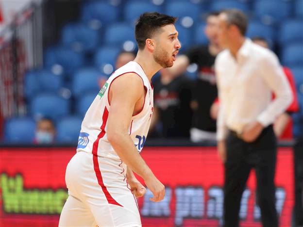 בלאט.פתח נהדר (מנהלת הליגה)