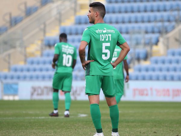 "אשמתנו בלבד". שחקני כפ"ס בתום ההפסד (צילום: אודי ציטיאט)