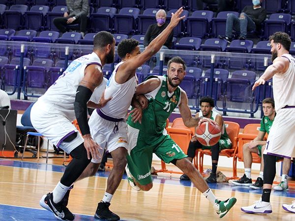 יחזרו לנצח? בן שימול (צילום: מנהלת הליגה)