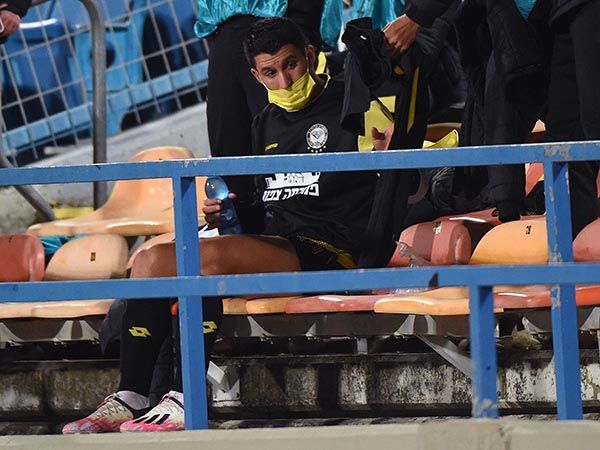 נפצע מול פ''ת וימשיך להעדר. כהן (צילום: ברני ארדוב)