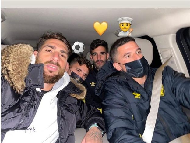 ארבעת השחקנים בנסיעה (Instagram)