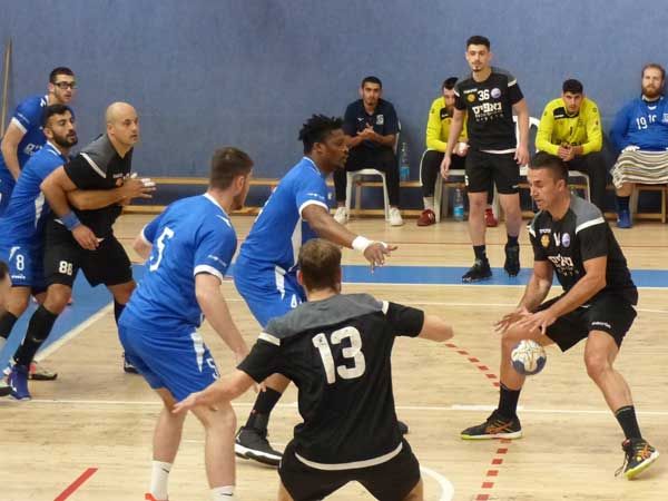 חולון גברה על הרצליה (צילום: איגוד הכדוריד)