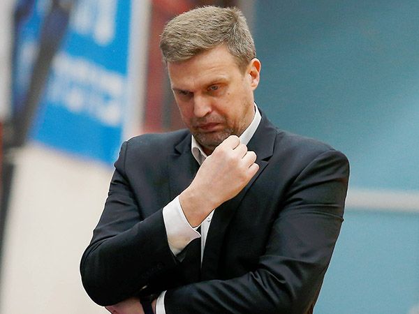 מפגש לא קל לאדומיטיס