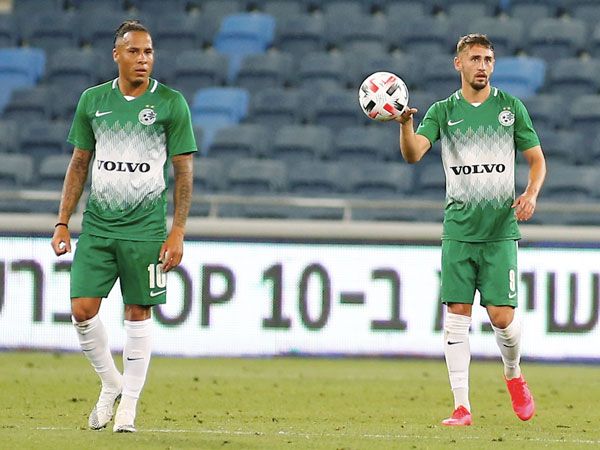 איכזבו בגדול. שרי ואצילי (אלן שיבר)