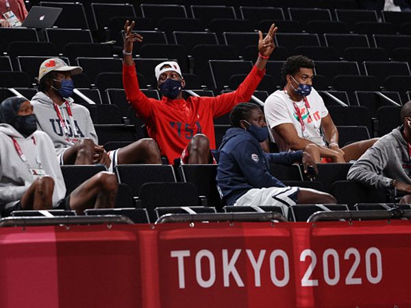 שחקני נבחרת הגברים הגיעו לתמוך (getty)