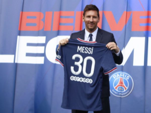 הרווח מהחולצות לא מתקרב לגודל החוזה (getty)