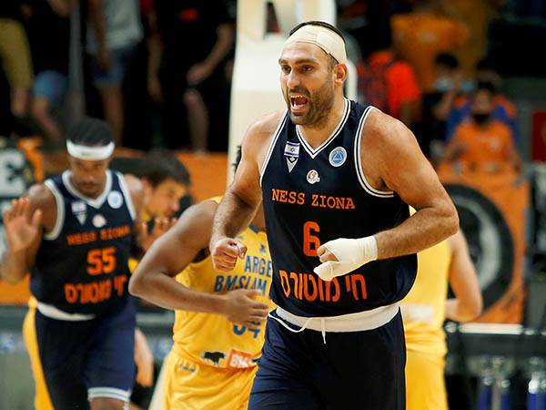 יצליח להגיע לפלייאוף? טל דן (אלן שיבר)