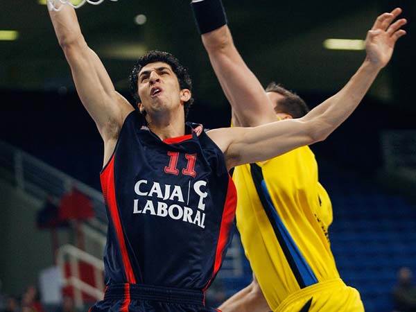 במדי ויטוריה. עזב אחרי עונה (יורוליג)