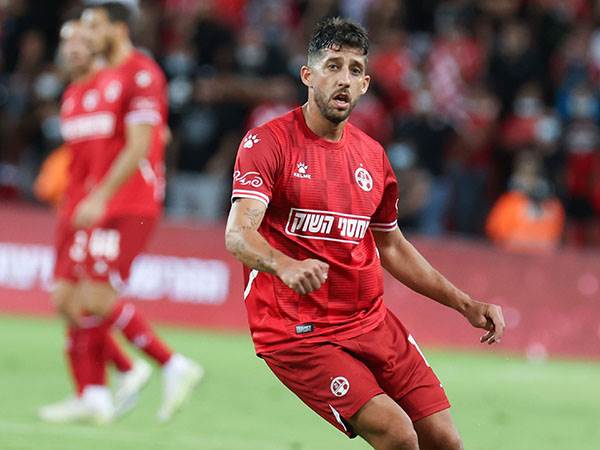 יחזור להרכב, מיכה (אלן שיבר)