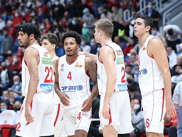 "הראו אופי". שחקני הפועל ירושלים (צילום: דני מרון)