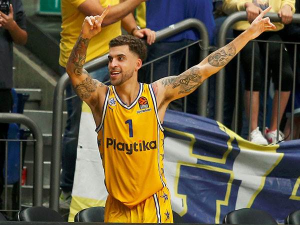 הערב הוא לא היה שם בשביל הצהובים. ווילבקין (אלן שיבר)